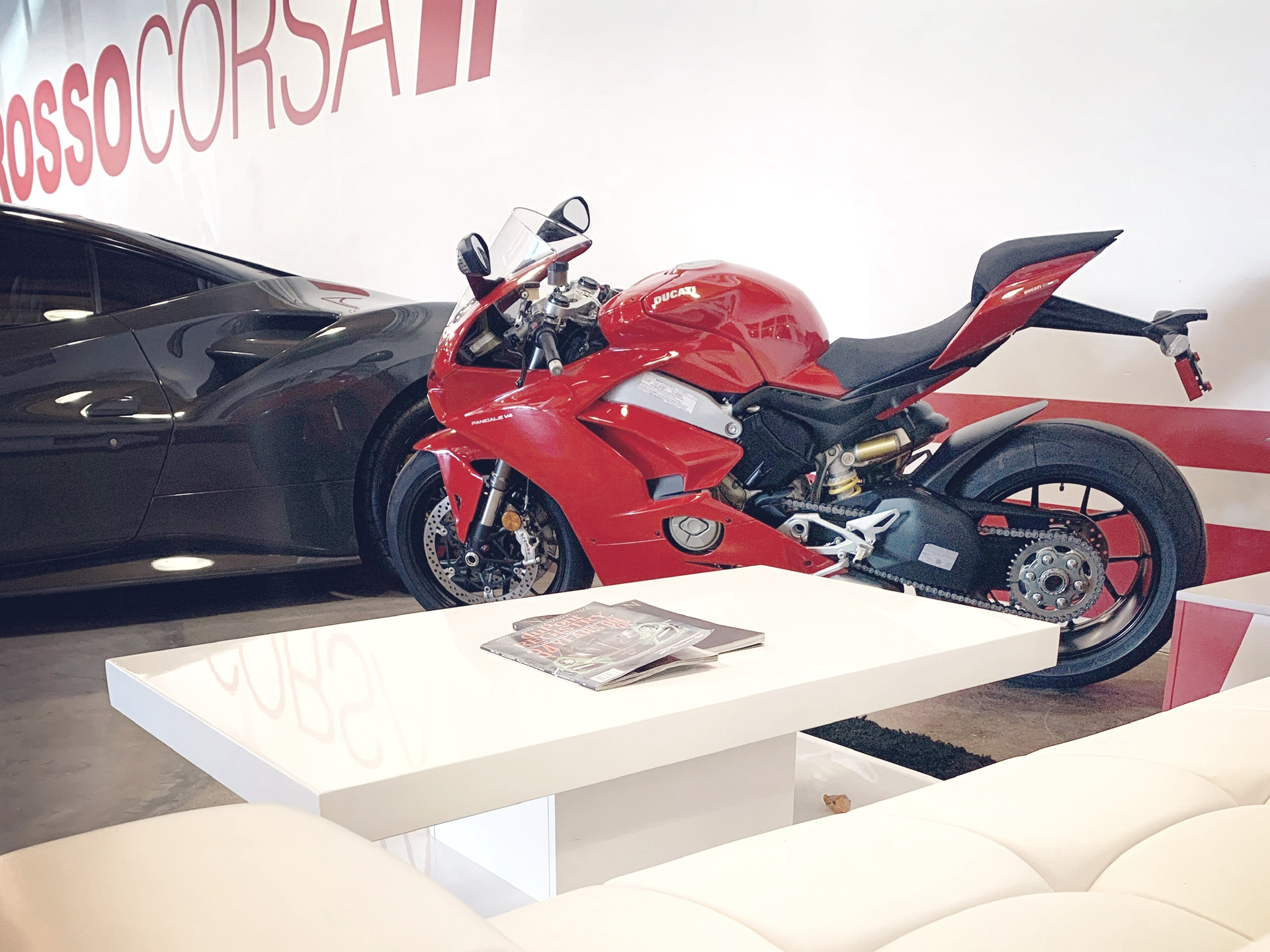 ROSSO CORSA SHOWROOM